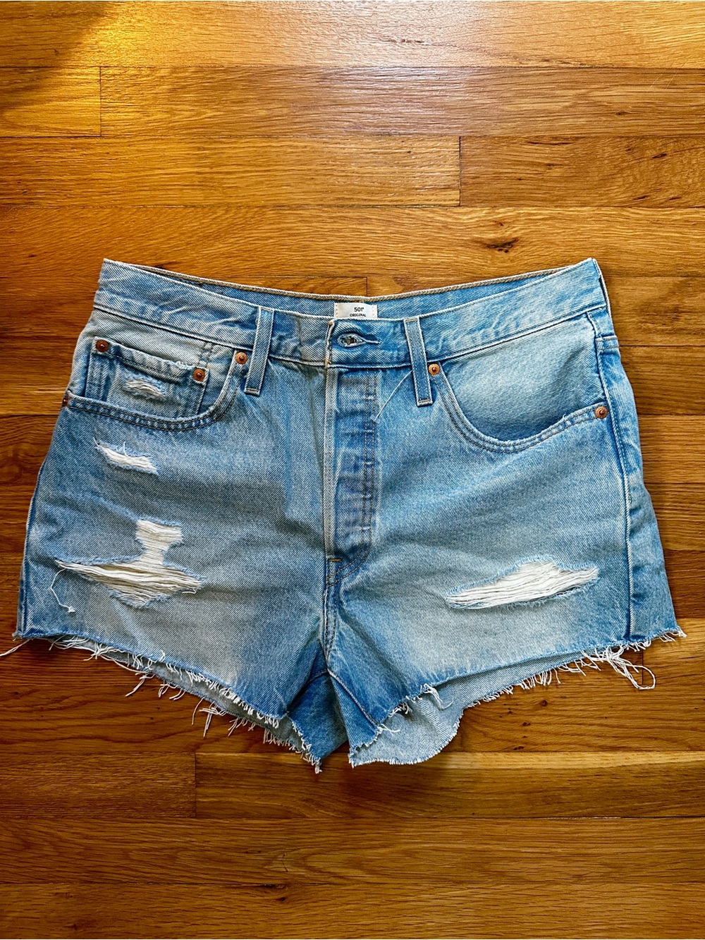 NWOT Levi’s 501 Shorts Size 31